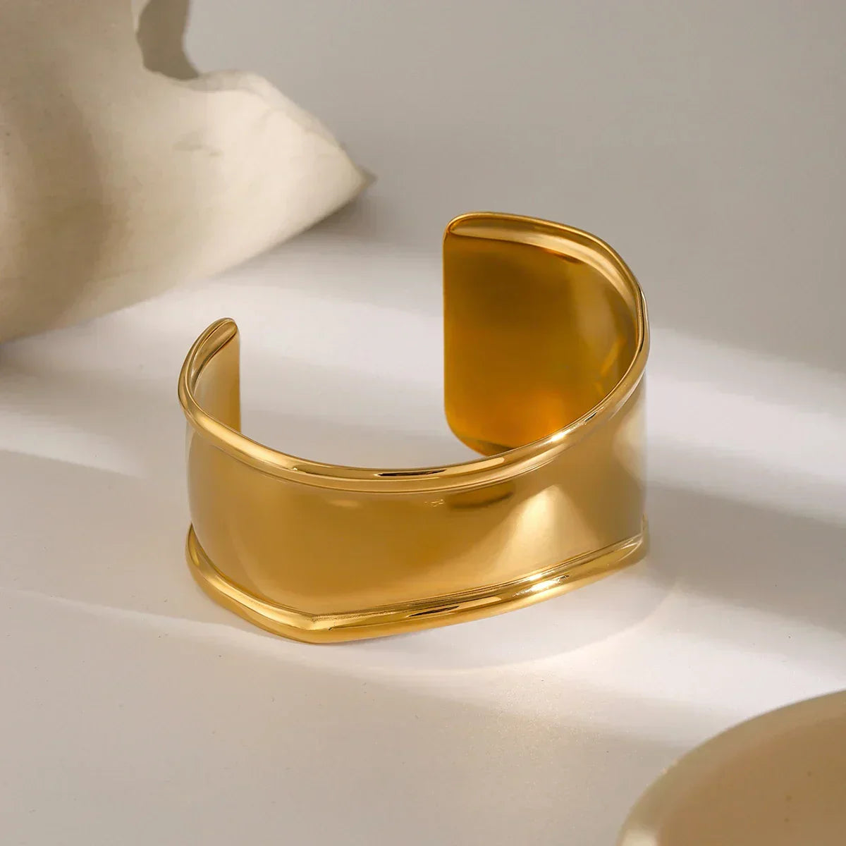 Nellie Smooth Gold Cuff